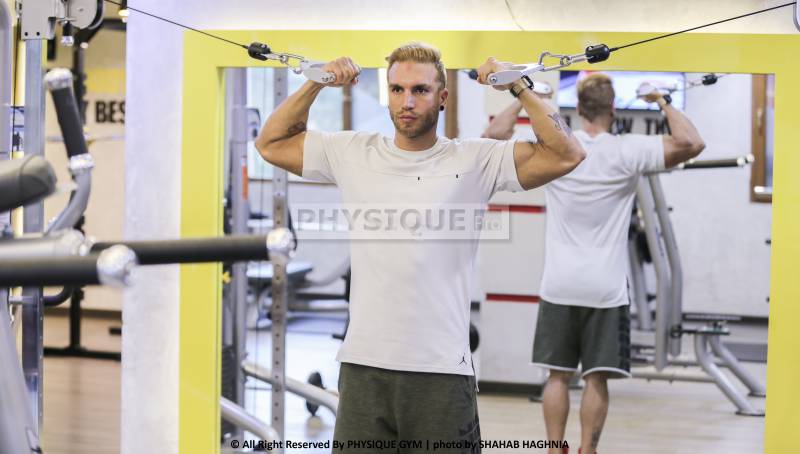 آموزش حرکت جلوبازو كراس فيگوری