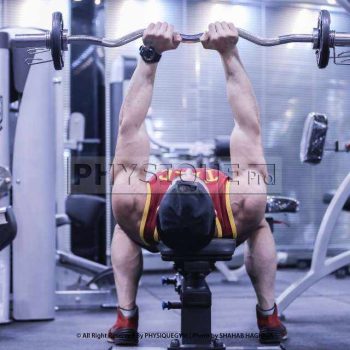 پشت بازو هالتر خوابيده فیزیک پرو